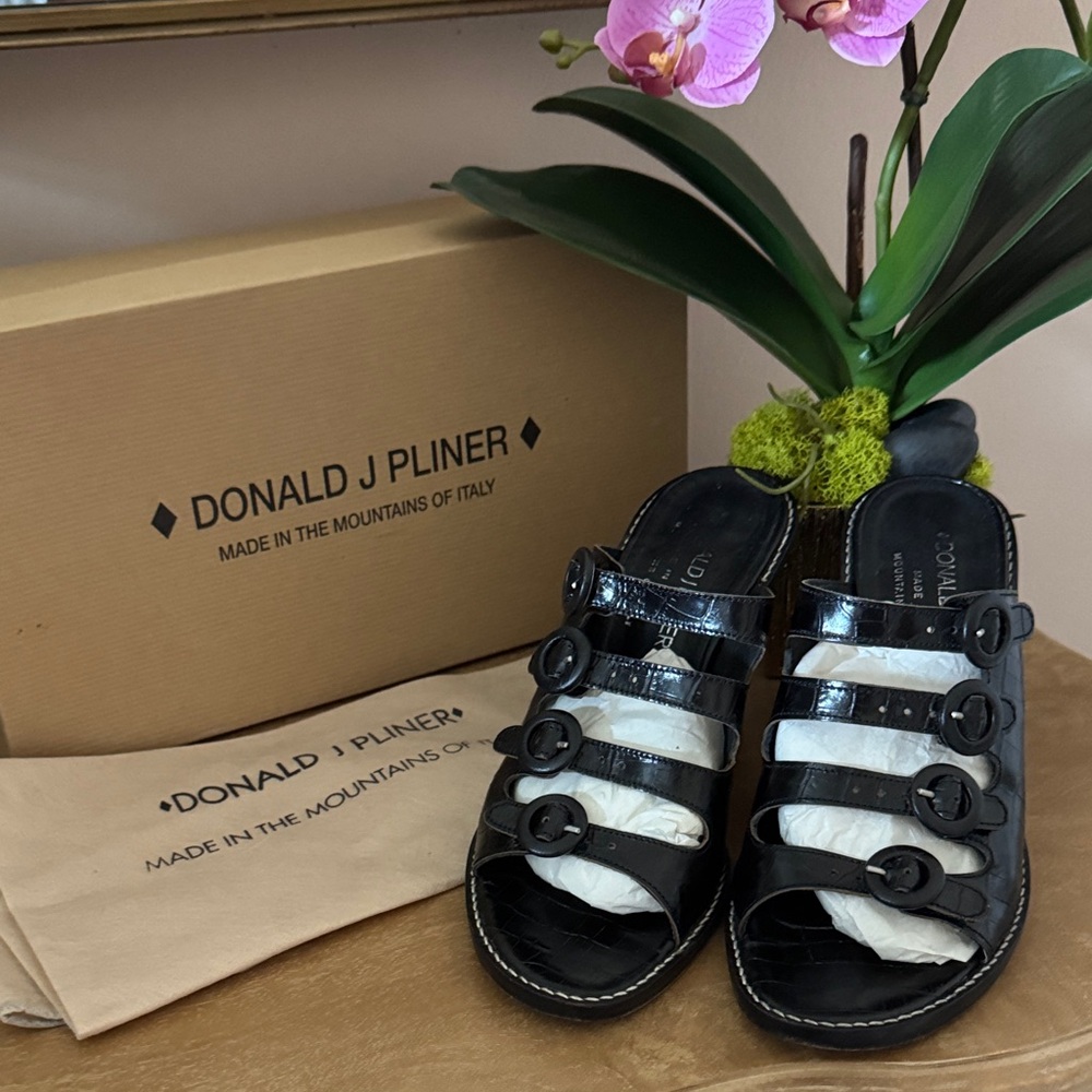 Donald J Pliner Crocodile Embossed Leather Sandal